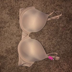 Victoria Secret Pink Campus lightly lined bra